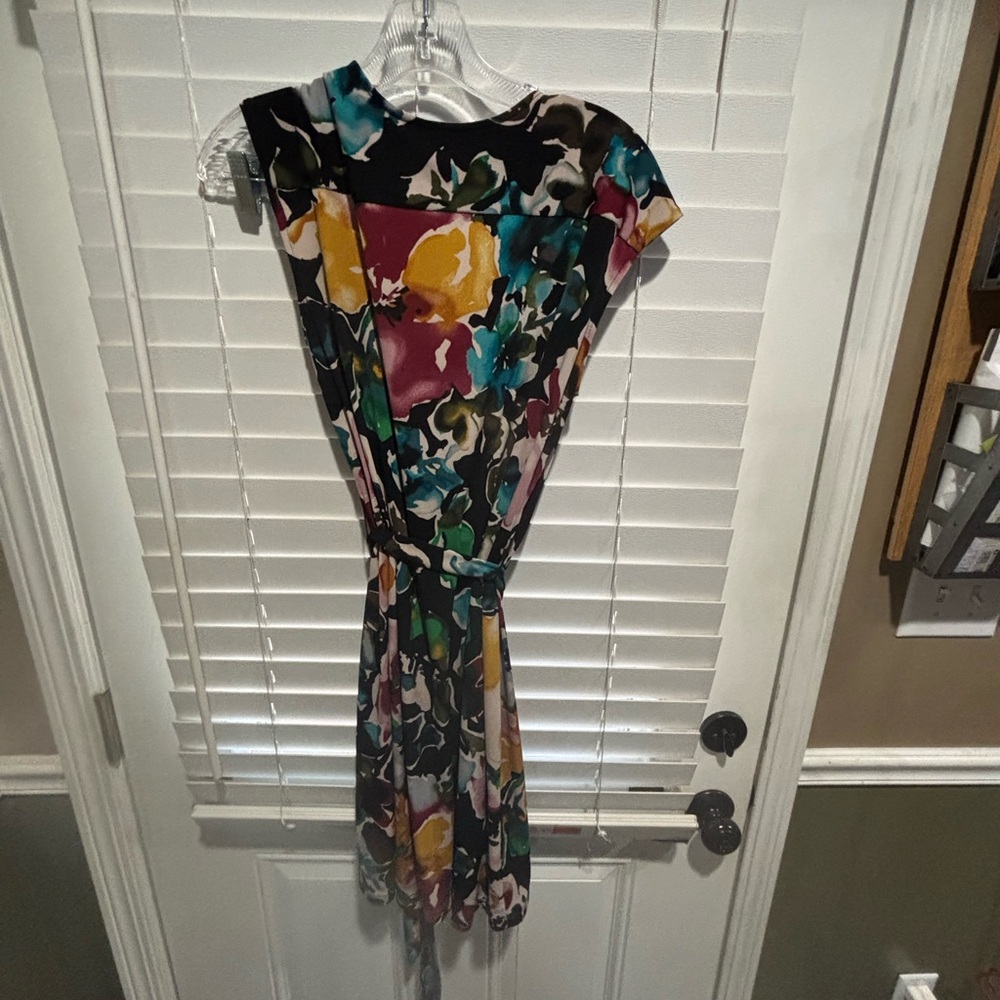 Daisy Fuentes Asymmetrical Dress with Bold Floral Design - Picture 2 of 6